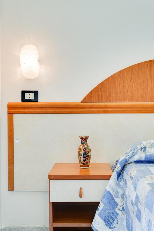 גאטאו א מארה Hotel Augustus מראה חיצוני תמונה