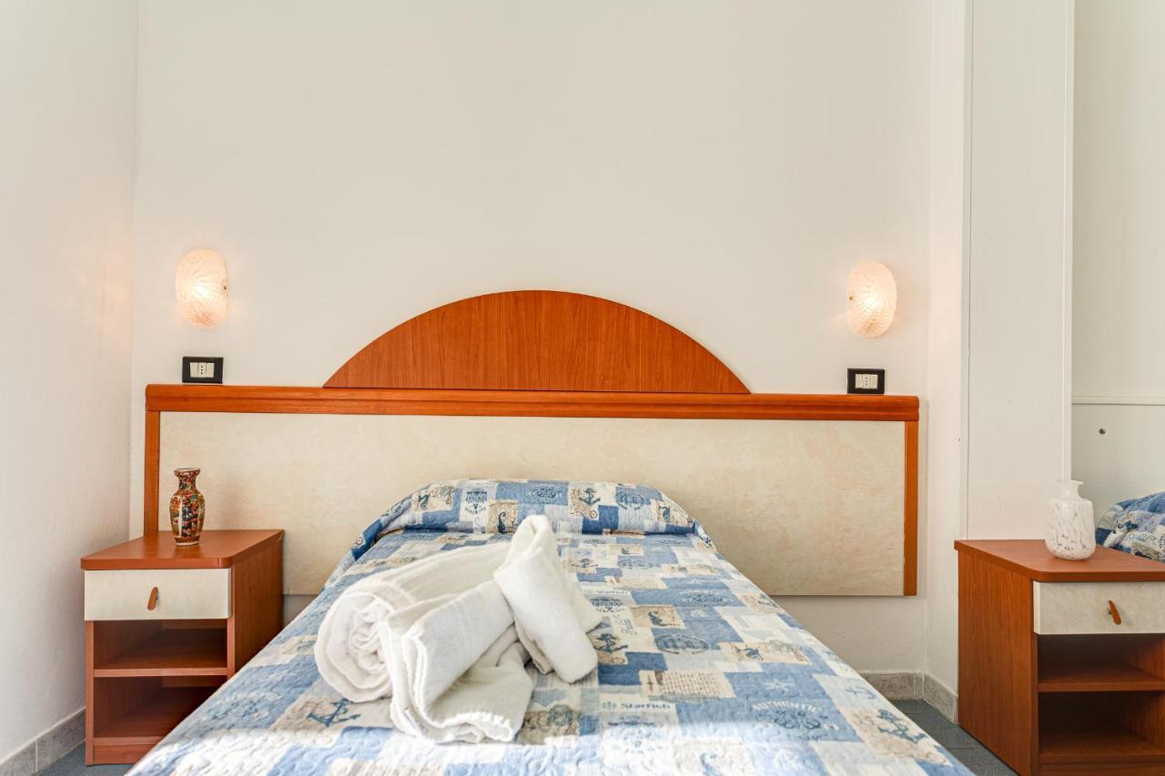 גאטאו א מארה Hotel Augustus מראה חיצוני תמונה