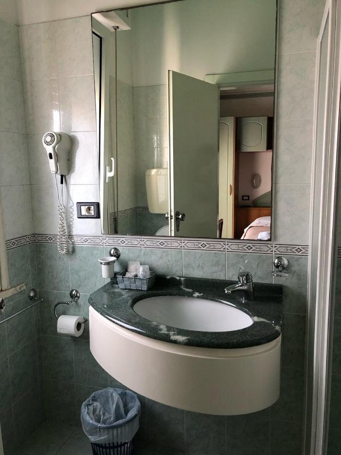 גאטאו א מארה Hotel Augustus מראה חיצוני תמונה