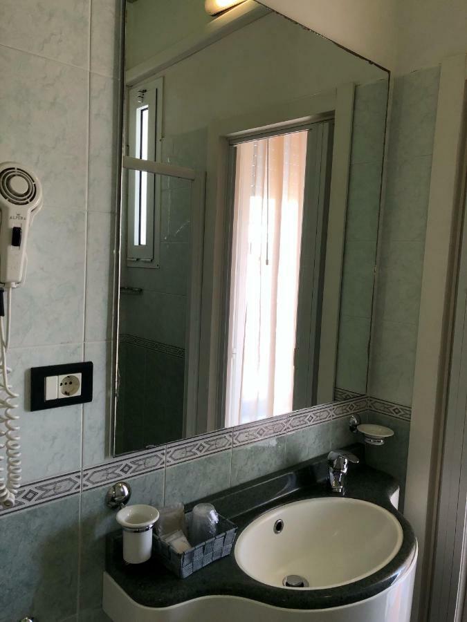 גאטאו א מארה Hotel Augustus מראה חיצוני תמונה